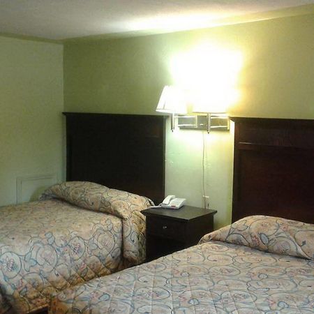 Louisa Loyalty Inn المظهر الخارجي الصورة